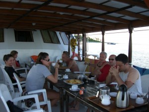 1276349229_2010Maldive-156